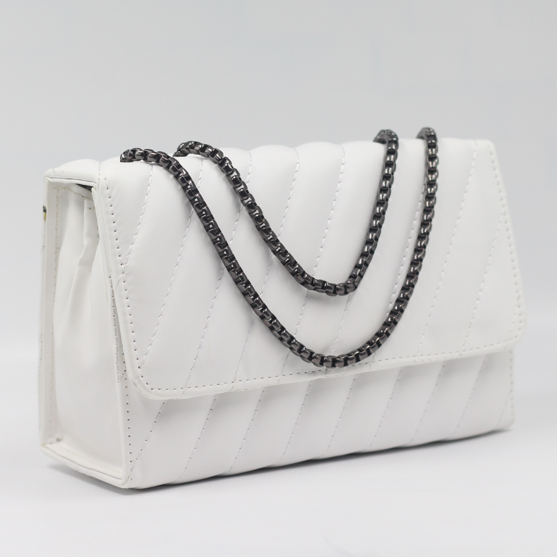 Sleek and Stylish Sling Bag - Trendy Traverse