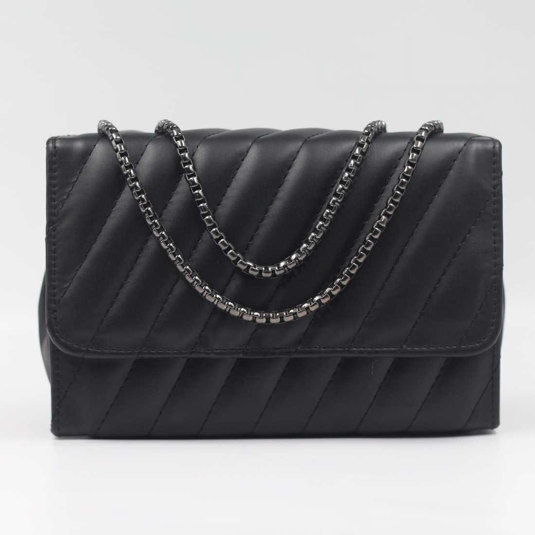 Sleek and Stylish Sling Bag - Trendy Traverse